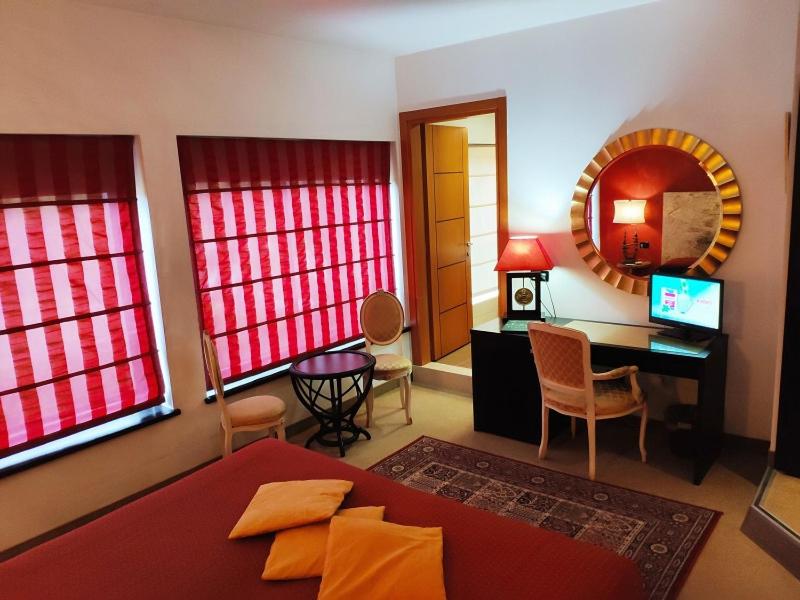 Superior Double Room image 4