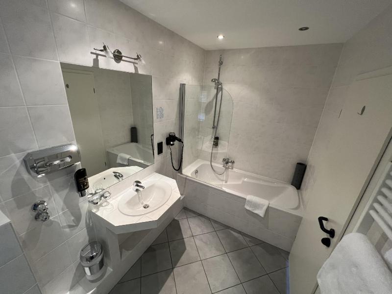 Triple Room image 3