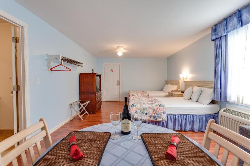 Double Room image 1