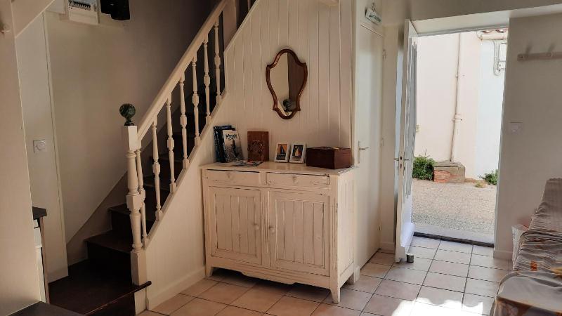 Maison de pêcheur rénovée avec cour proche du port - image 15