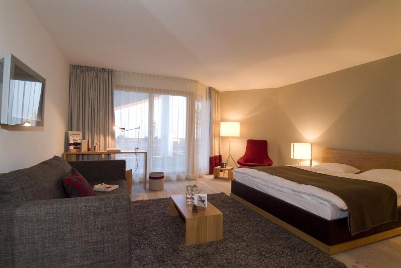 Superior Double Room with Balcony image 4