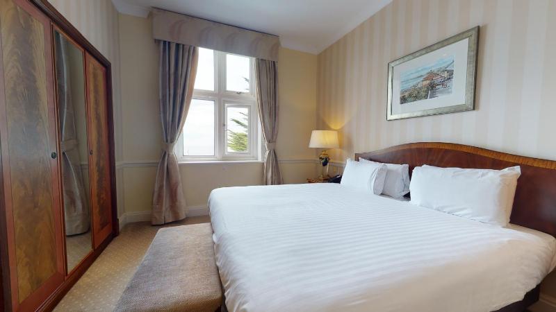 Standard Double Room image 2