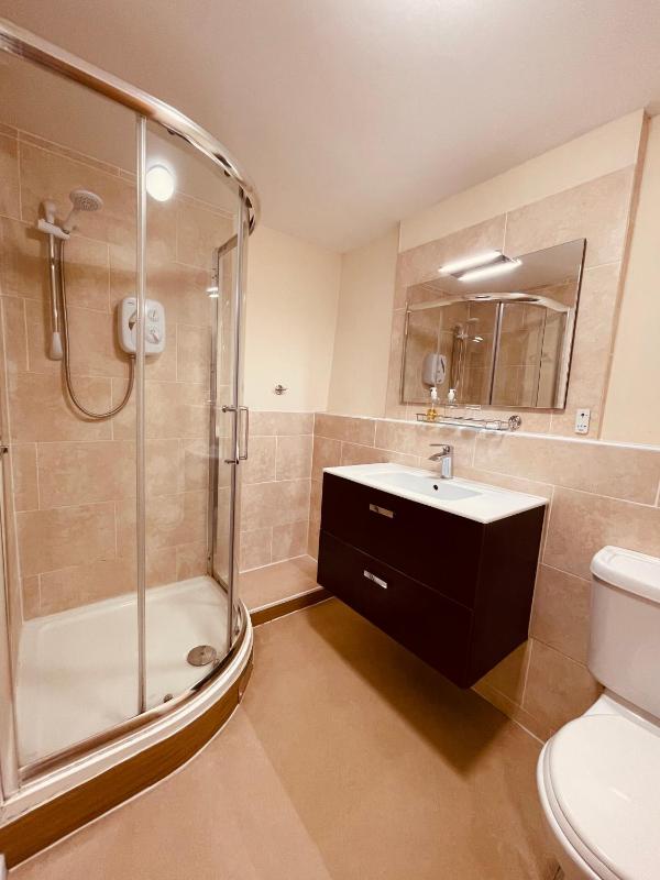 Double Room with Private Bathroom image 2