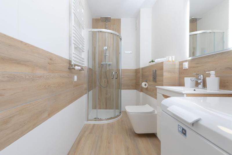 Little Laguna Apartments Sauna & Parking by Noclegi Renters - image 23
