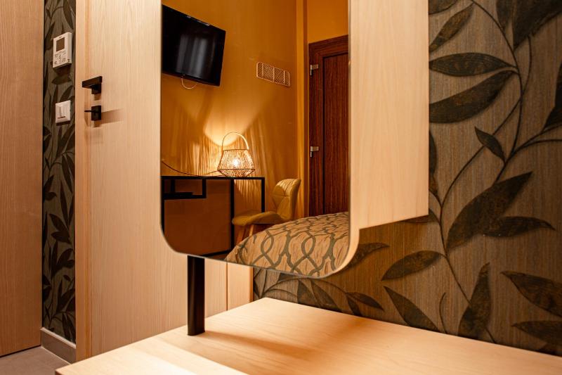Deluxe Room image 4
