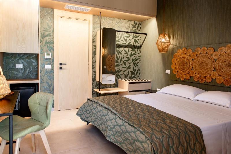 Deluxe Room image 1