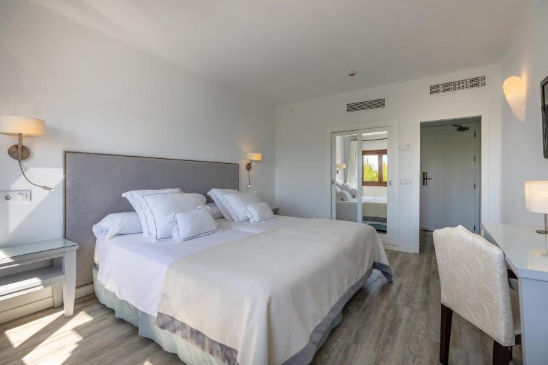 Double or Twin Room image 1