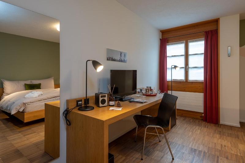 Budget Single Room image 3