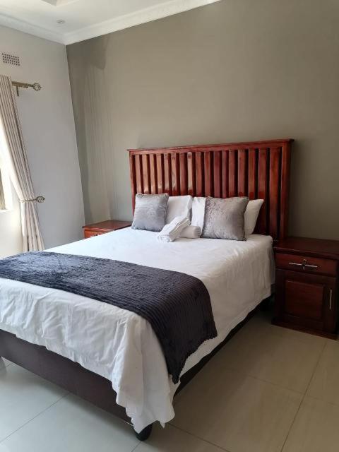 848 Guest House - image 6