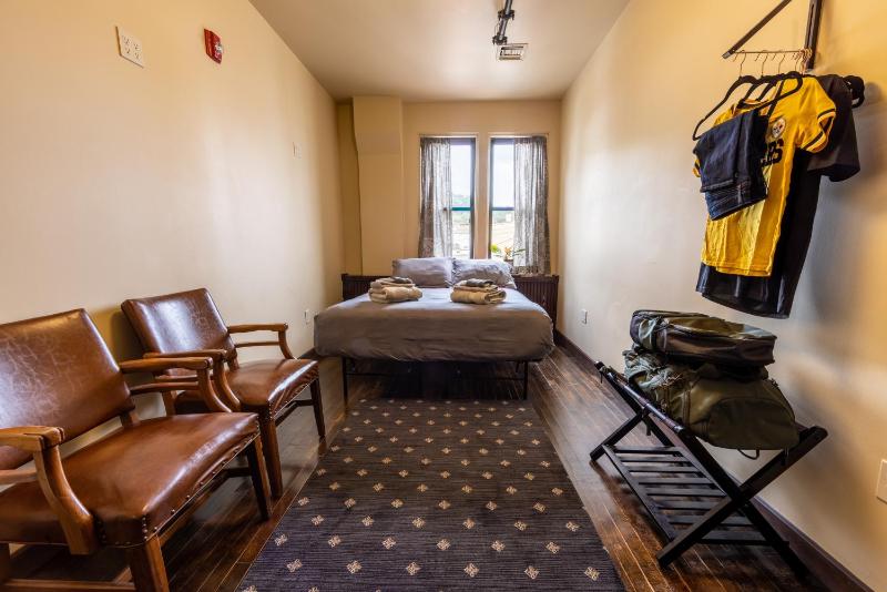 Traveler's Rest Hotel - image 15