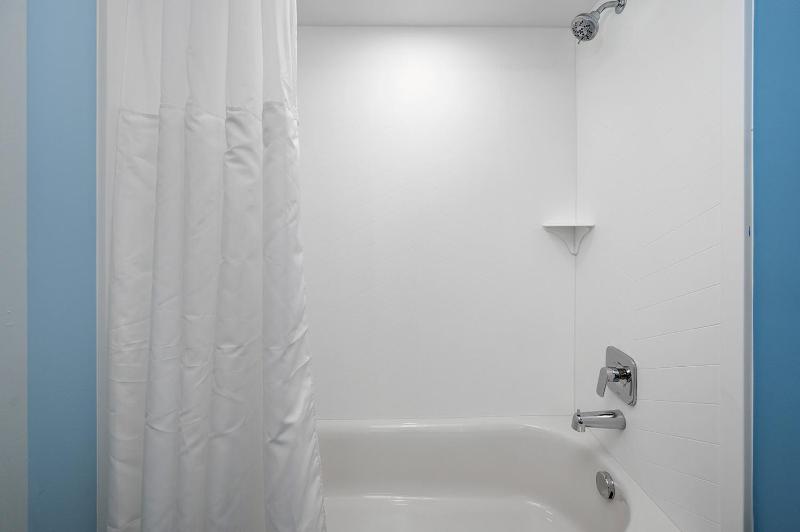 Fenwick Inn - image 20