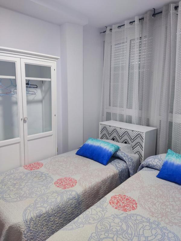 Apartamentos a 300 metros playa - image 5