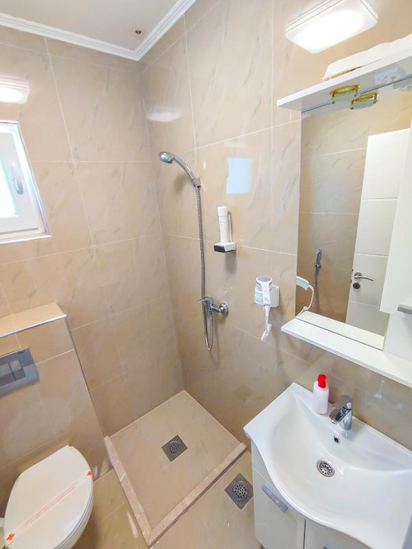 Double or Twin Room image 2