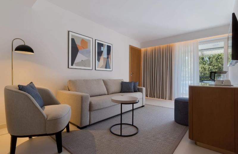 Junior Suite image 3