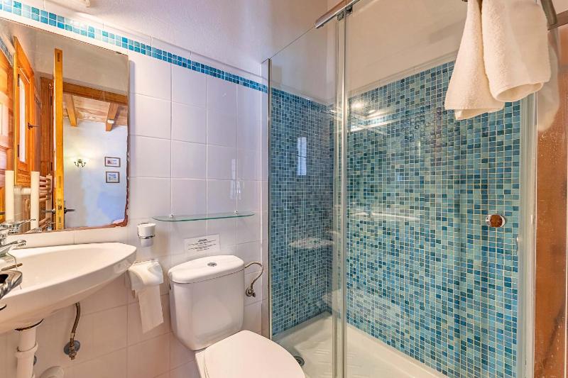 Villa Can Vista by Sealand Villas - image 36