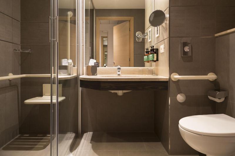 Standard Room image 2