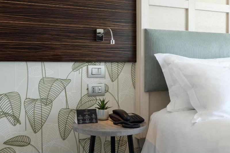 Standard Queen Room image 3