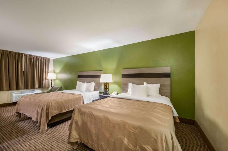 Double Room with Two Double Beds - Non-Smoking image 3