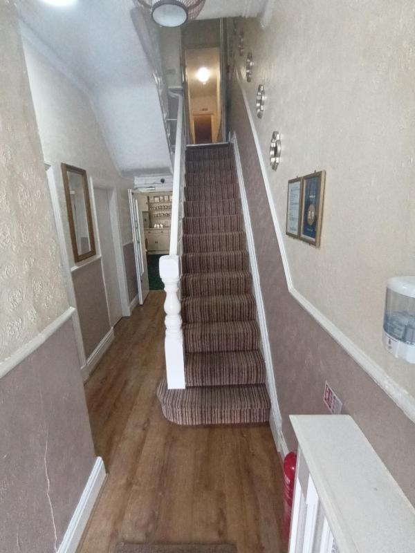 Triple Room with Shower image 3