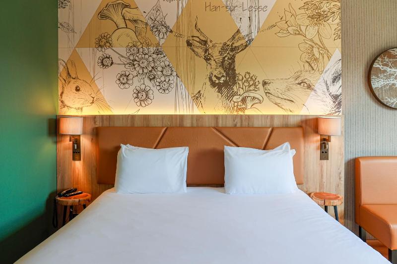 King Suite with Bunk Bed image 4