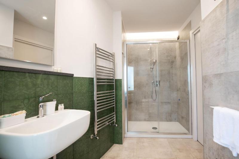 Superior Double or Twin Room with Sea View image 2