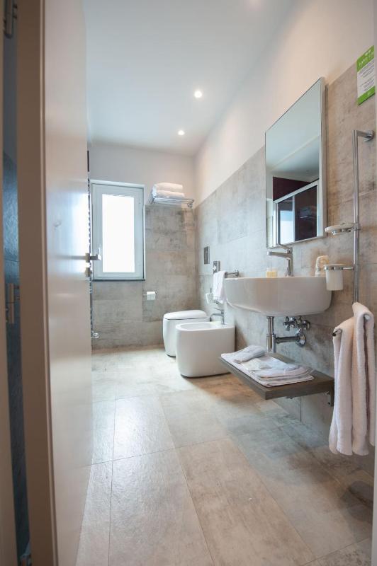 Standard Double or Twin Room image 2