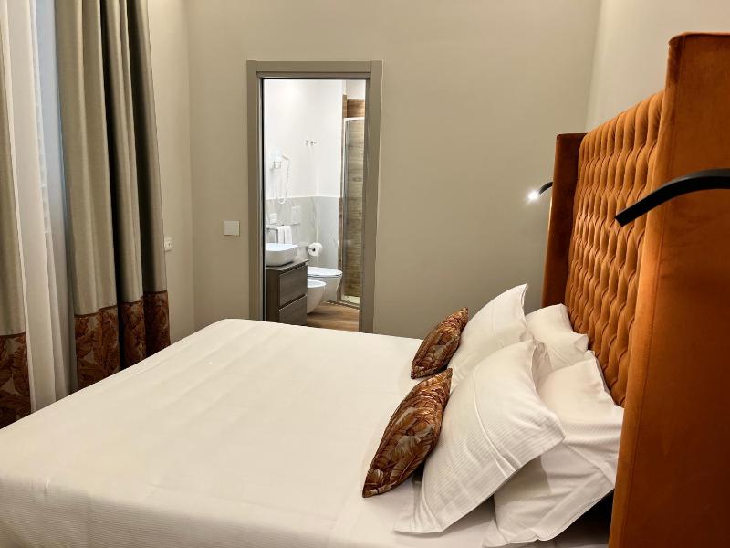 Standard Double or Twin Room image 3