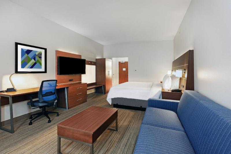 King Suite with Sofa Bed image 1