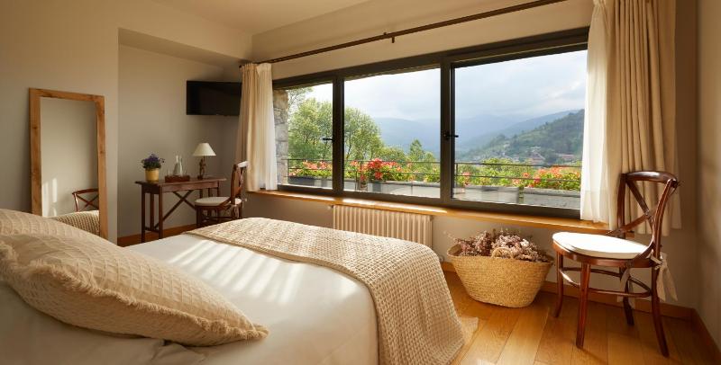 Superior Double Room image 1