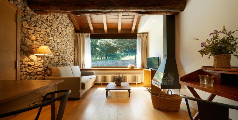 Superior Family Room image 1