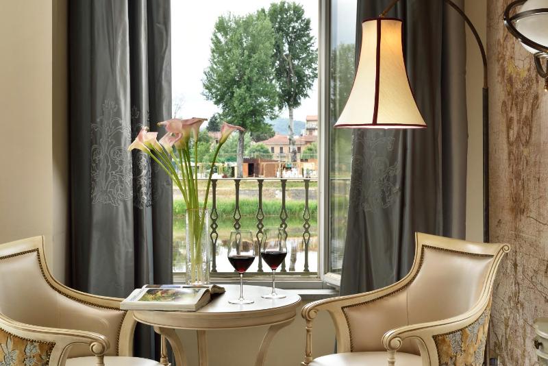 Executive Double Room - Arno View image 1