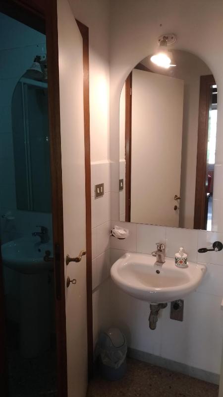 Double or Twin Room image 2