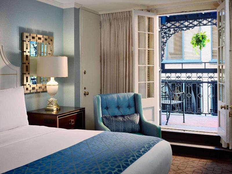 King Interior Furnished Balcony image 2