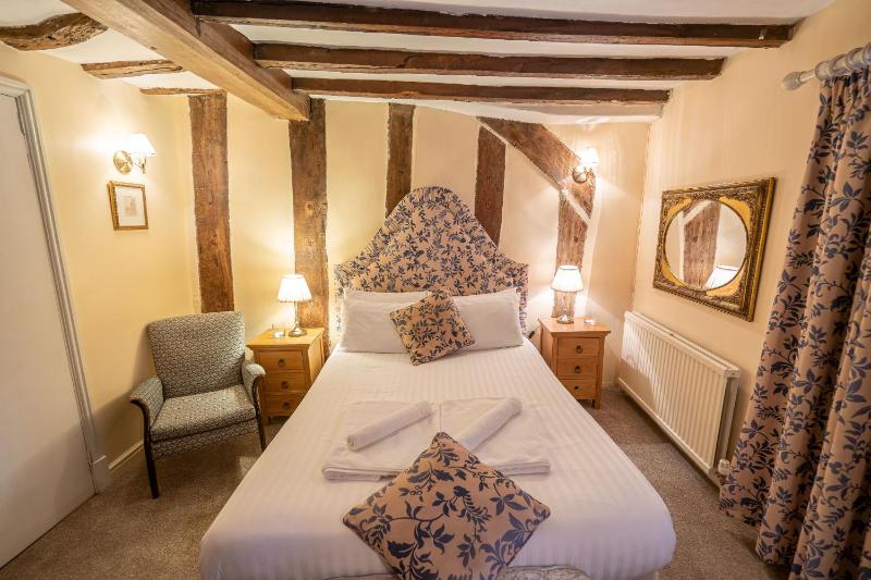 Double Room image 3