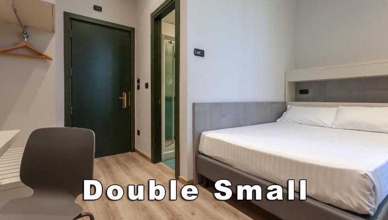 Small Double Room image 1