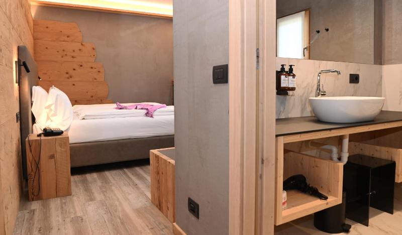 Superior Double Room image 1