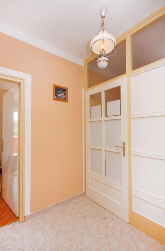 One-Bedroom Apartment with Terrace and Sea View image 2