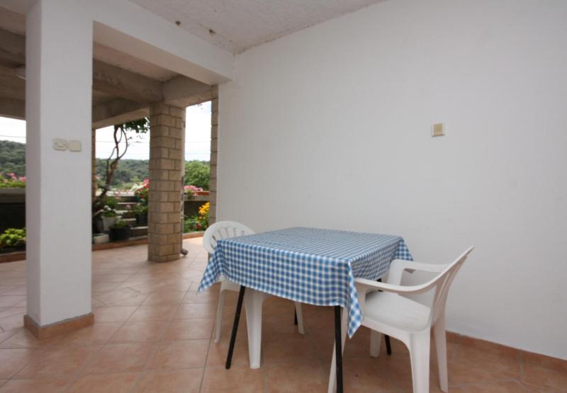 One-Bedroom Apartment with Terrace and Sea View image 4