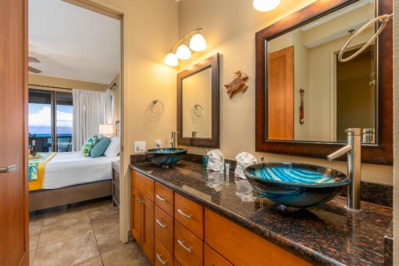 Sands Of Kahana 315 2Bd 2Ba Oceanfront condo - image 18