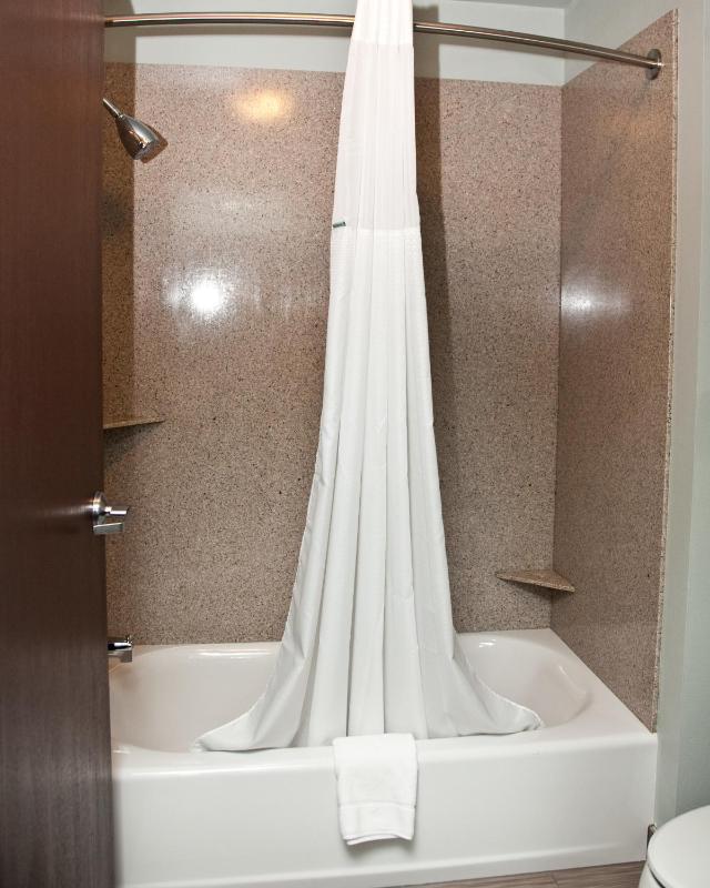 King Room - Non-Smoking image 2