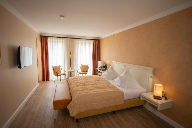 Business Double Room image 2