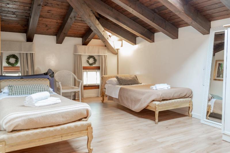 Comfort Quadruple Room image 3