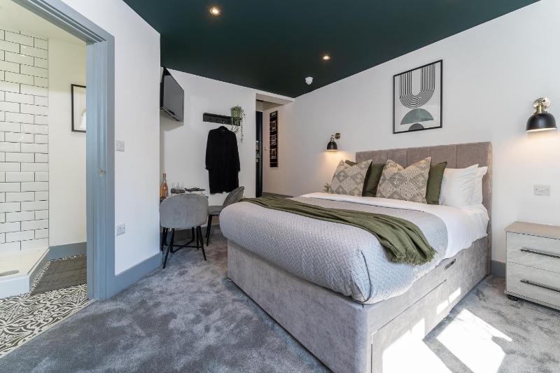 The Madison - Premium Self Check-In Studios & Apartments - image 44