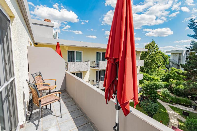 Comfort Double Room with Garden View image 2