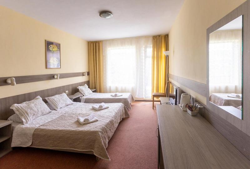 Triple Room with Balcony image 1