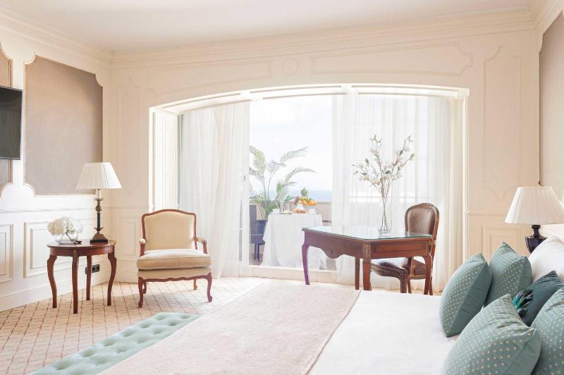 Presidential Suite image 3