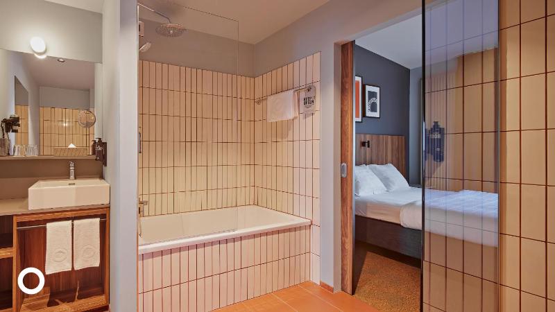 Suite with Spa Access image 4