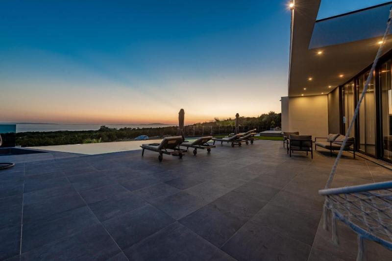 Villa Porta Novalja - image 9