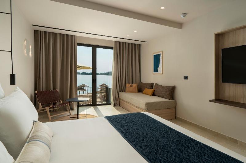 Preferred Club Bungalow Frontal Sea View image 4