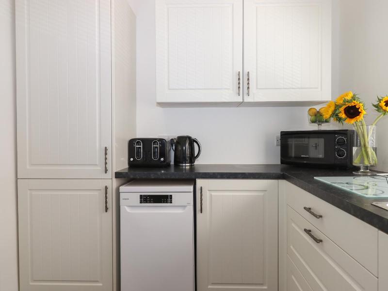 Apartment at Morningside Hotel - image 4